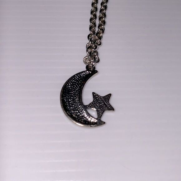 Moon And Star Mood Necklace With Silver Tone 24" Rope Chain - Picture 5 of 7